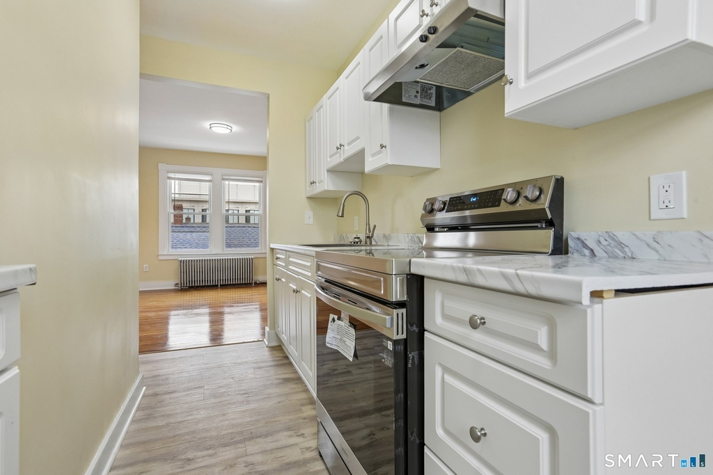 39 Grand Street - Photo 8