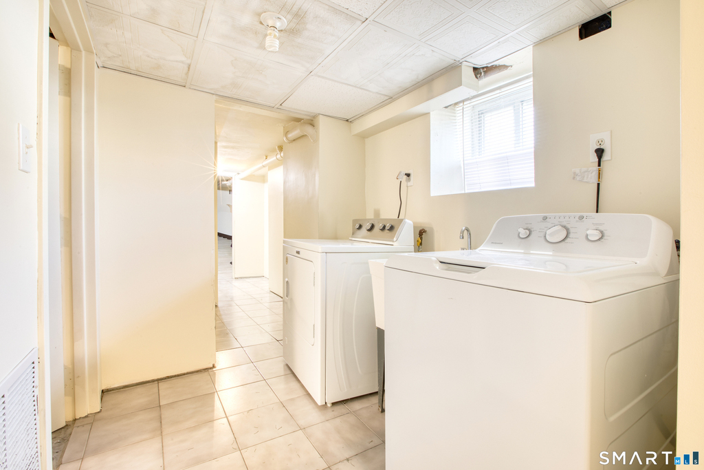 24 Hollow Wood Lane - Photo 14