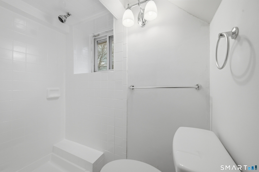 24 Hollow Wood Lane - Photo 13