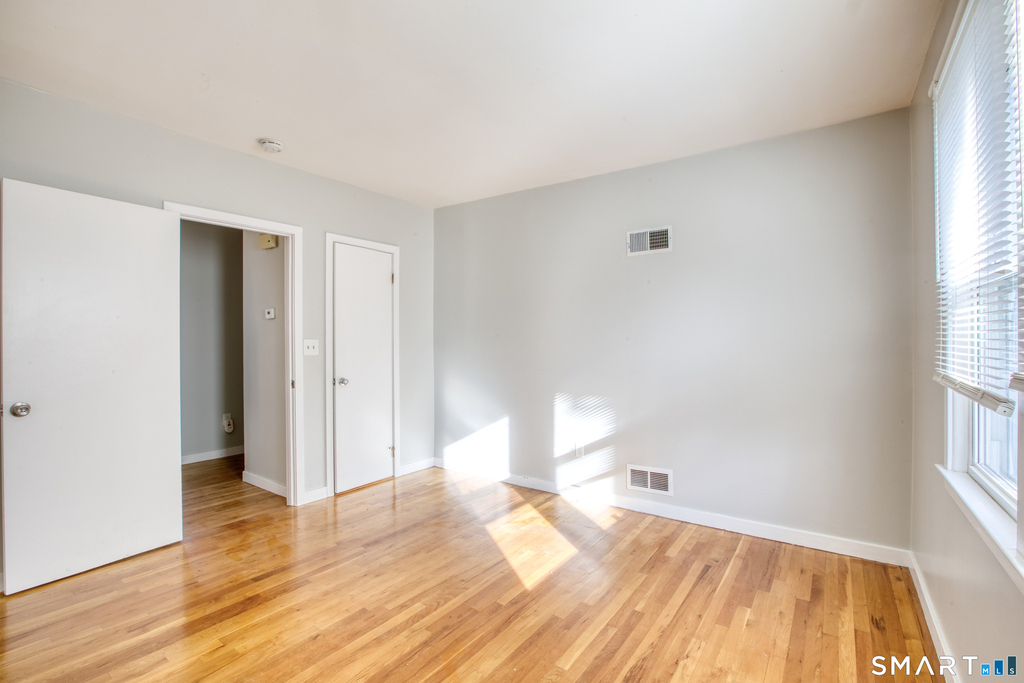 24 Hollow Wood Lane - Photo 10