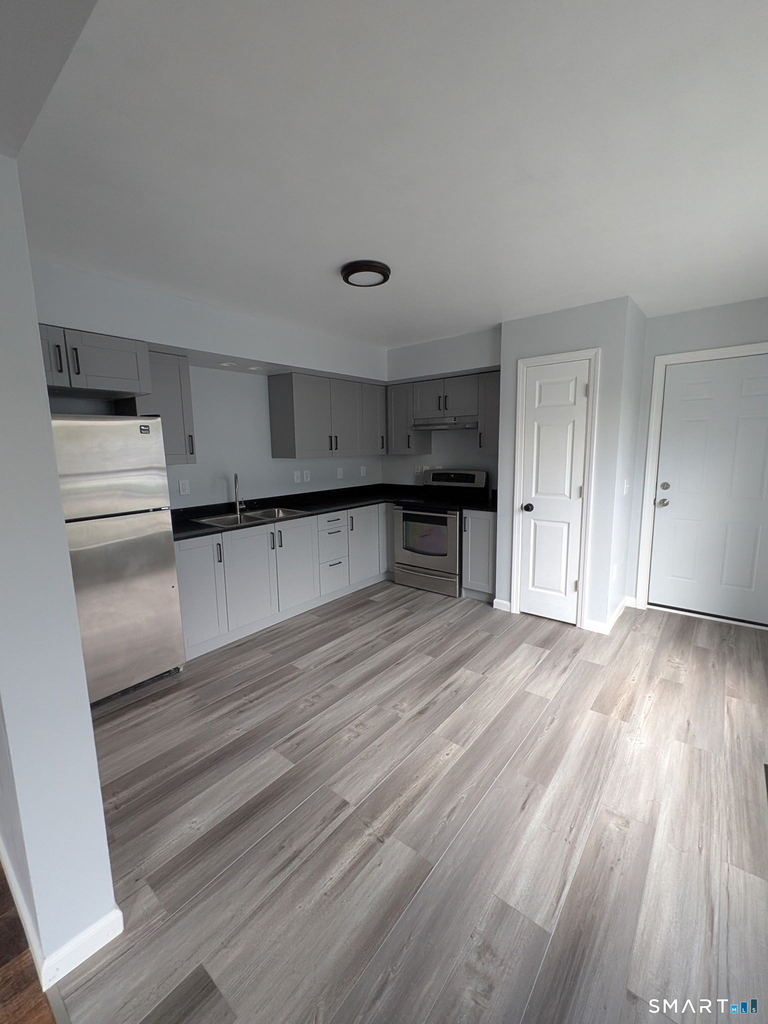619 Shelton Street - Photo 2