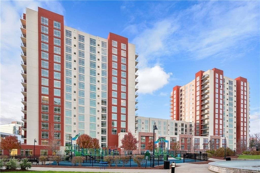 100 Commons Park - Photo 3