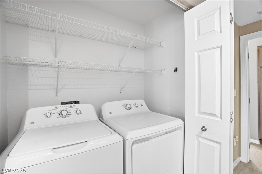 2291 W Horizon Ridge Parkway - Photo 15