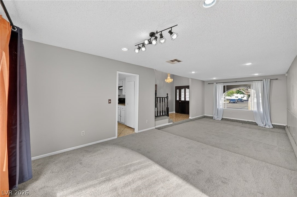 389 Summer Creek Court - Photo 4