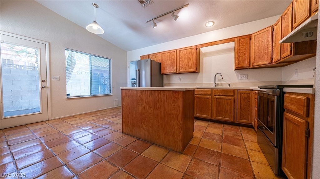 6357 Formula Way - Photo 8