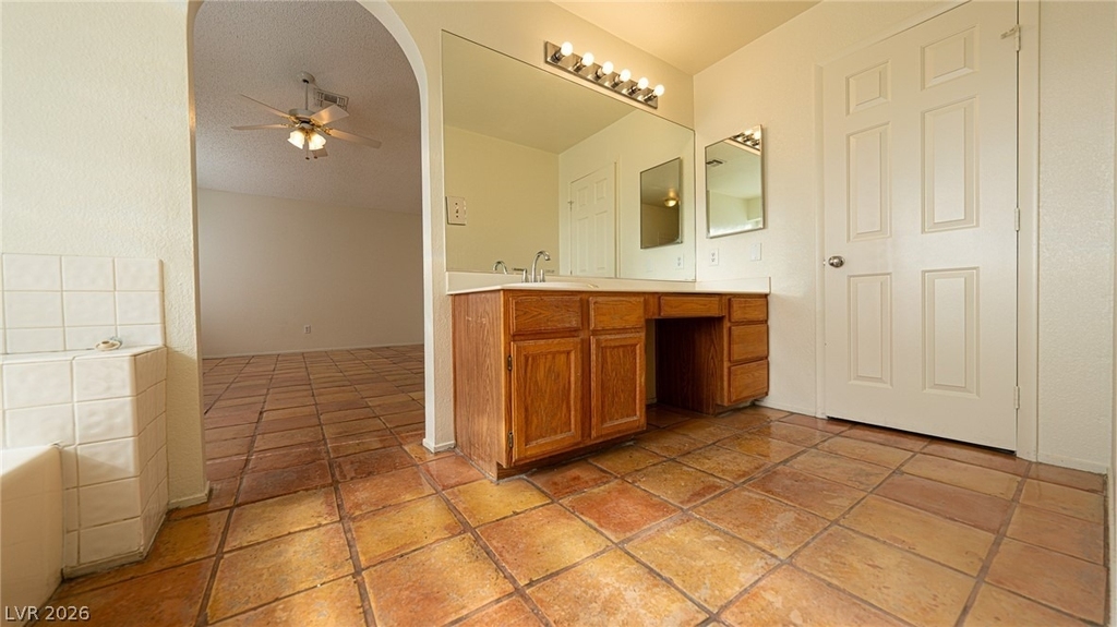 6357 Formula Way - Photo 23