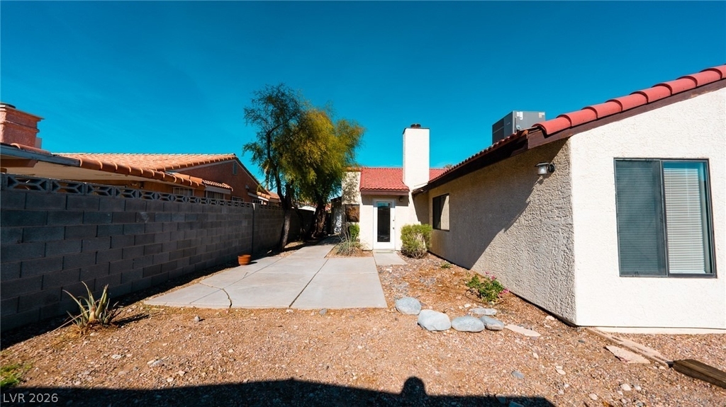 6357 Formula Way - Photo 29