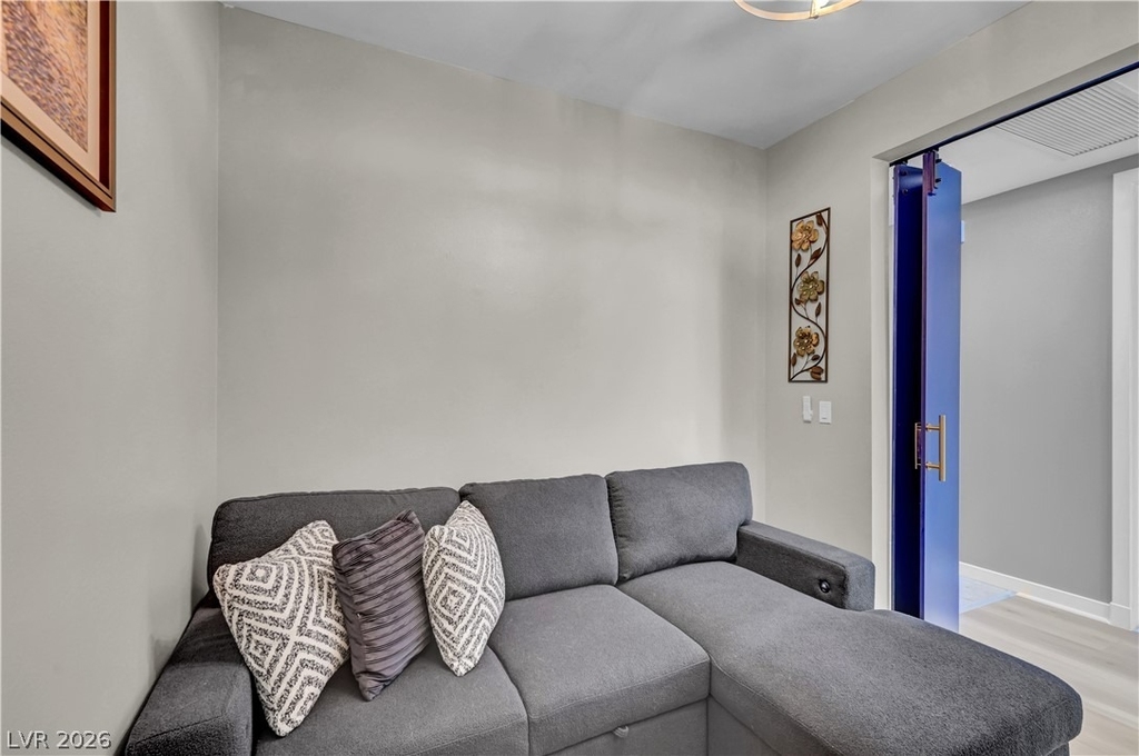 4525 Dean Martin Drive - Photo 31