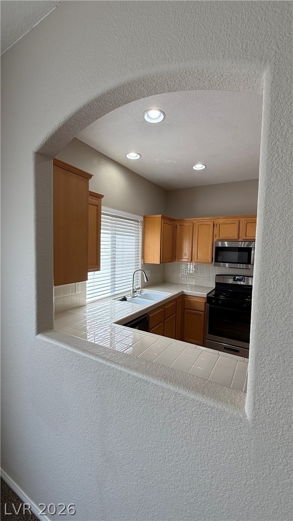 10024 Via Toro Avenue - Photo 13