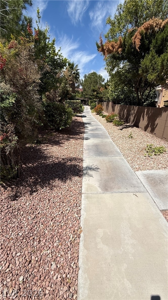 10024 Via Toro Avenue - Photo 7