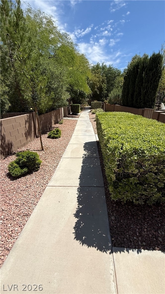10024 Via Toro Avenue - Photo 8