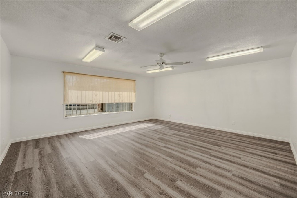 6760 W Oakey Boulevard - Photo 6