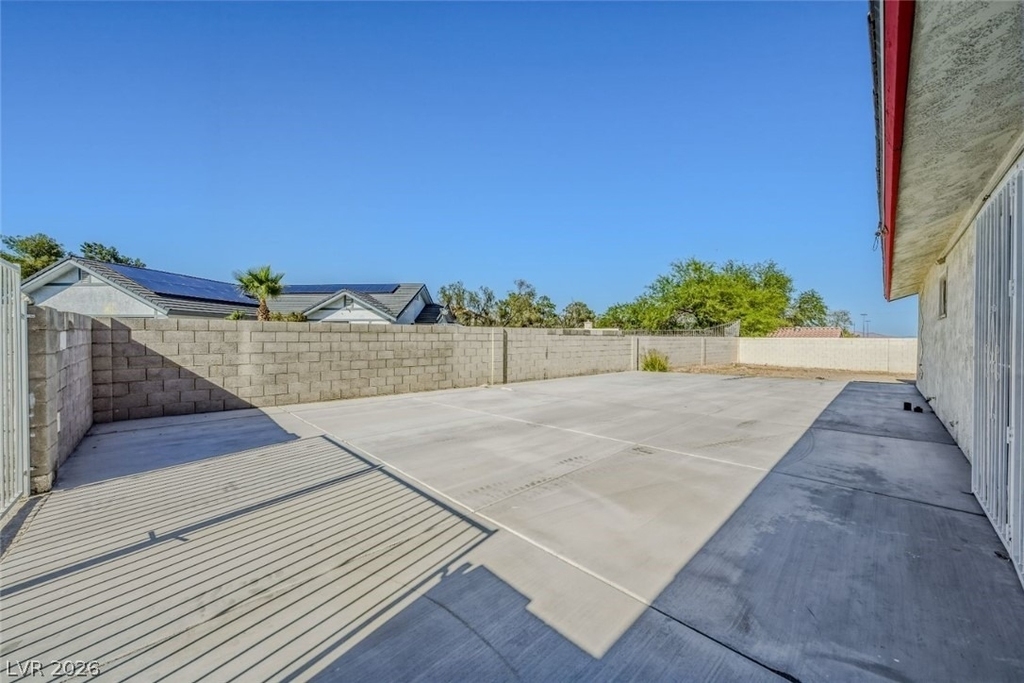6760 W Oakey Boulevard - Photo 39