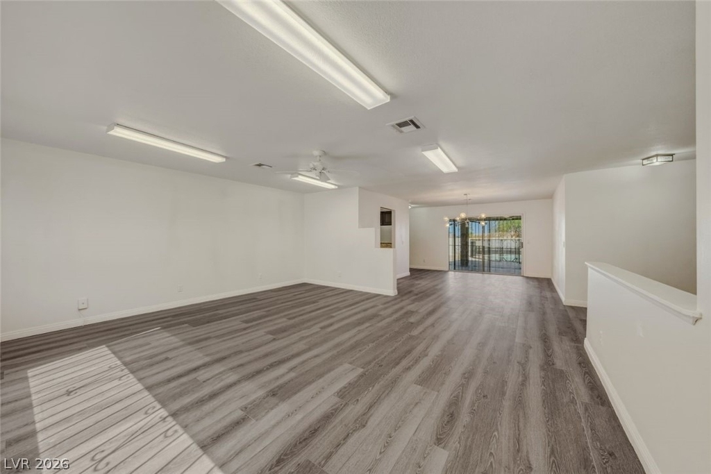 6760 W Oakey Boulevard - Photo 8