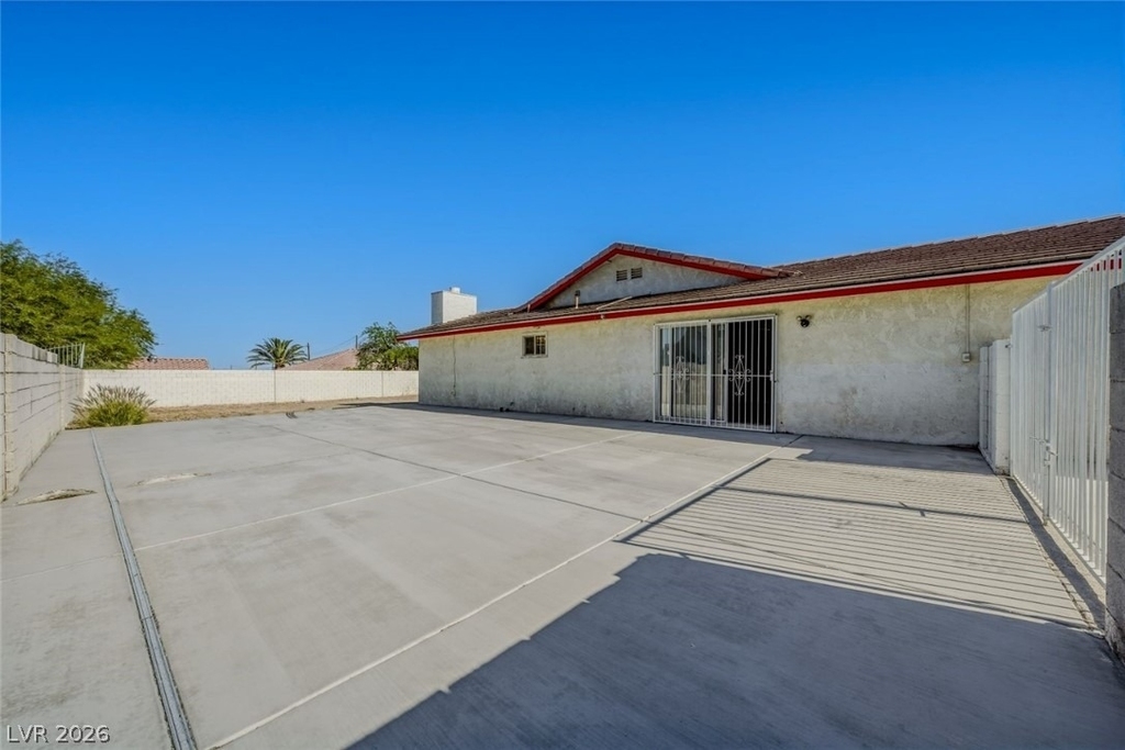 6760 W Oakey Boulevard - Photo 40