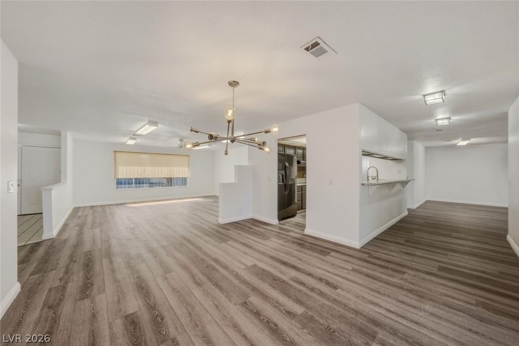 6760 W Oakey Boulevard - Photo 10