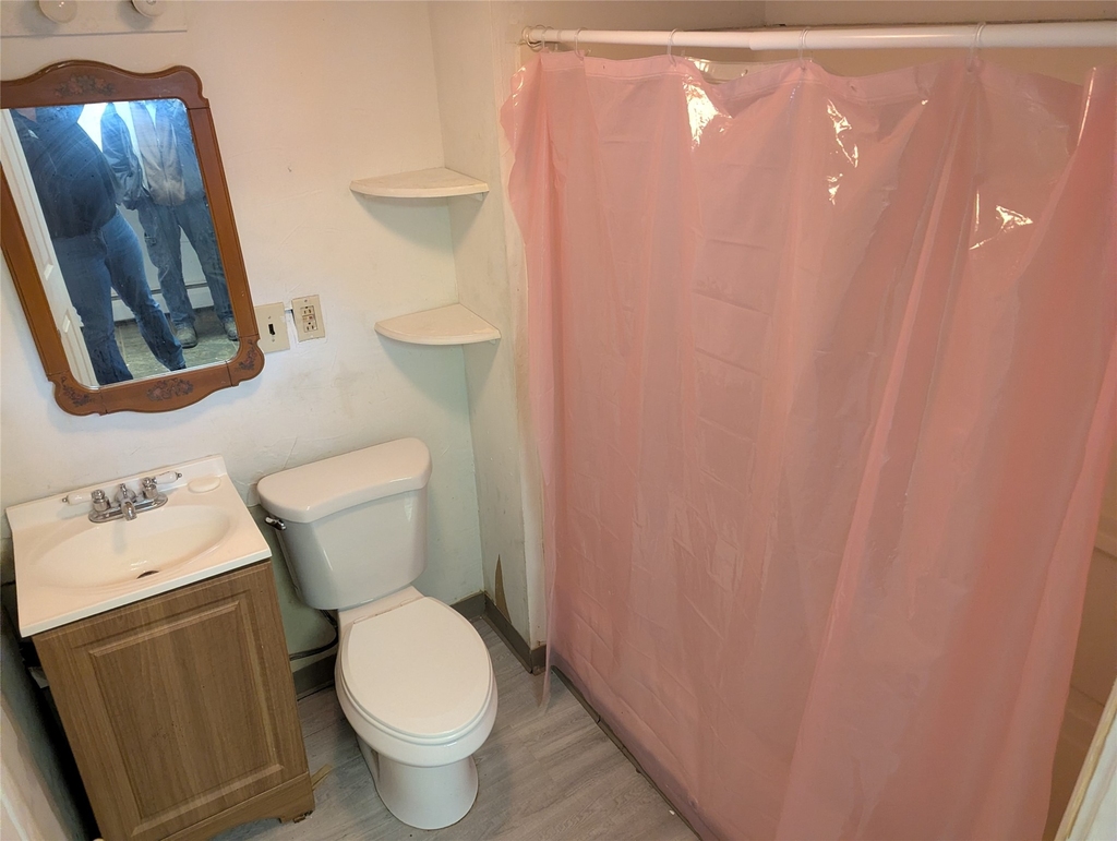 2911 Watson Boulevard - Photo 3