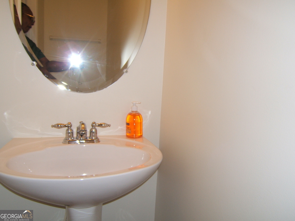 7202 Georges Way - Photo 14