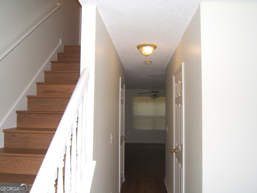 7202 Georges Way - Photo 18