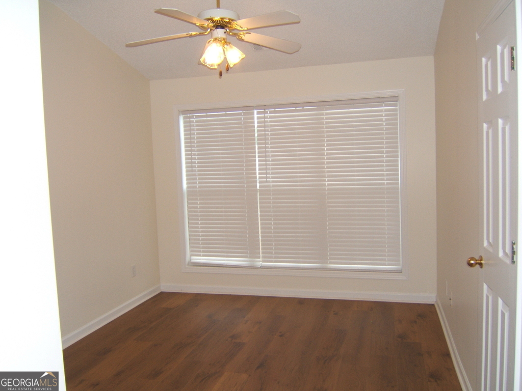 7202 Georges Way - Photo 7