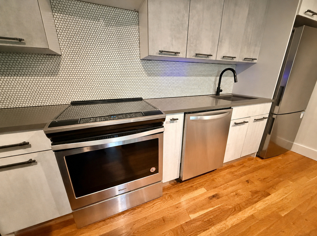 683 Chauncey St - Photo 9