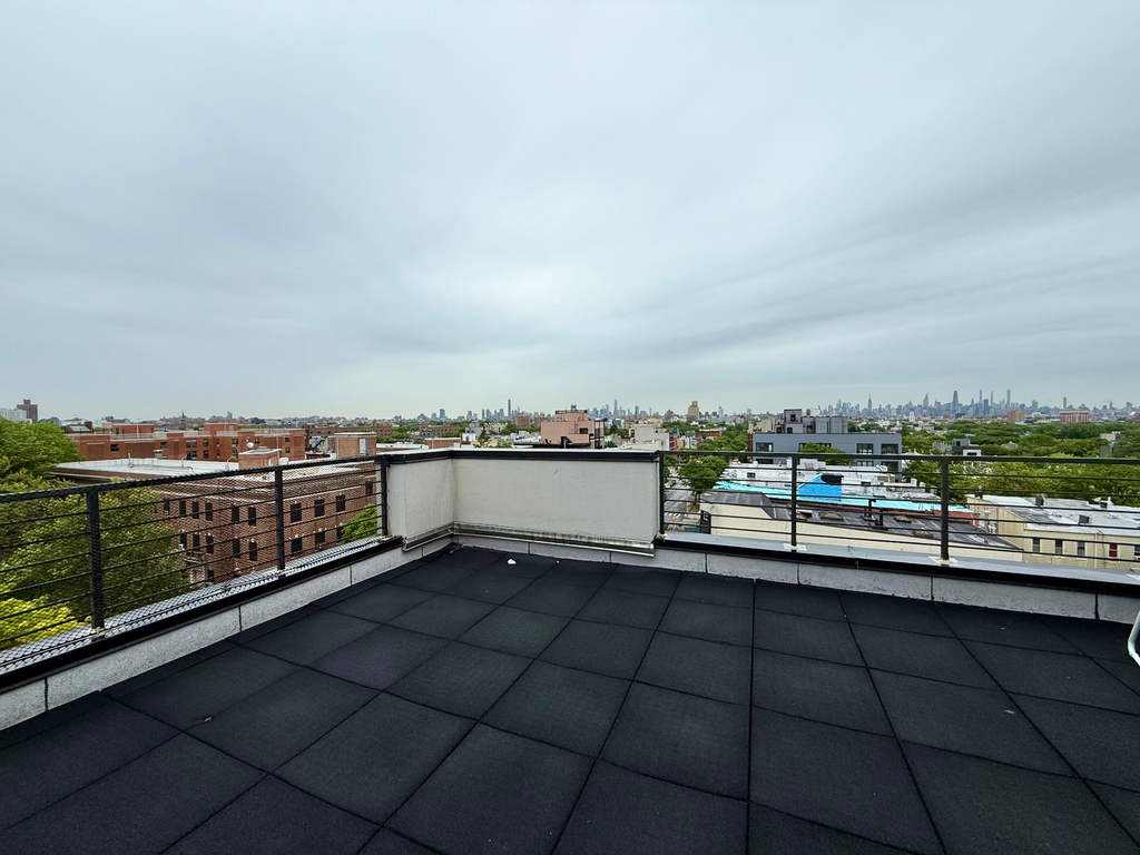 683 Chauncey St - Photo 14