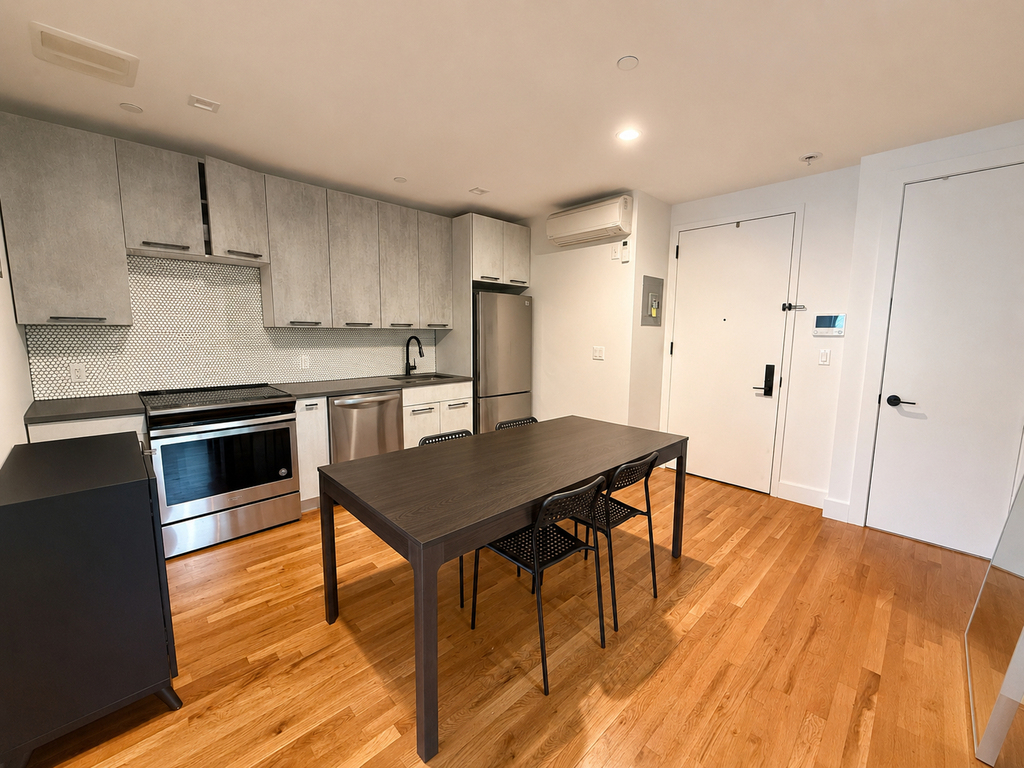 683 Chauncey St - Photo 8