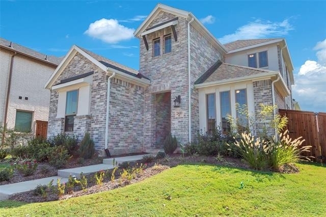 2410 Thavie Street - Photo 2