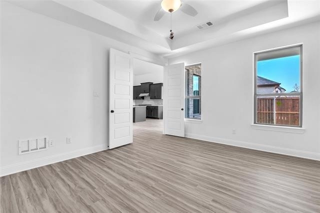 2410 Thavie Street - Photo 14