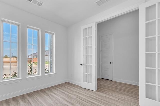 2410 Thavie Street - Photo 6
