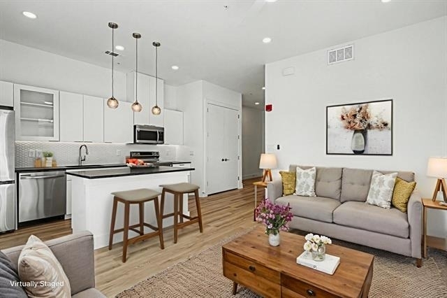 2217 N Fitzhugh Avenue - Photo 7