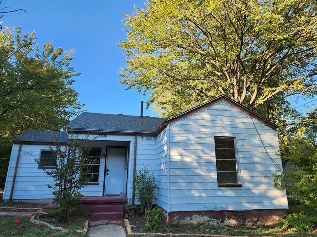 1516 Lindsey Street - Photo 1