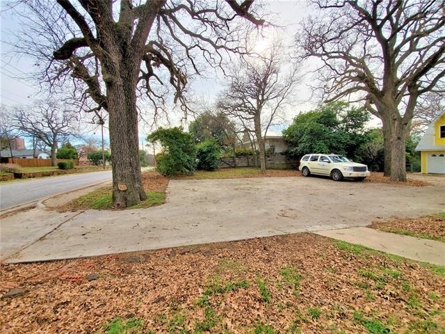 2223 N Locust Street - Photo 5