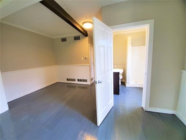 2223 N Locust Street - Photo 9