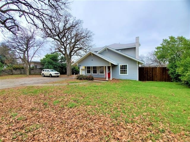 2223 N Locust Street - Photo 1