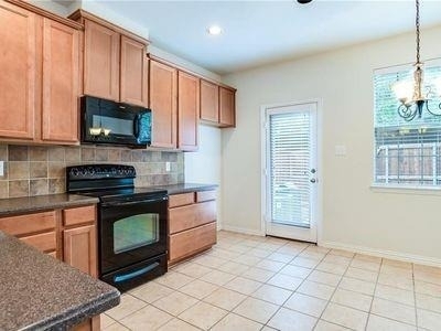 7933 Hannah Street - Photo 5