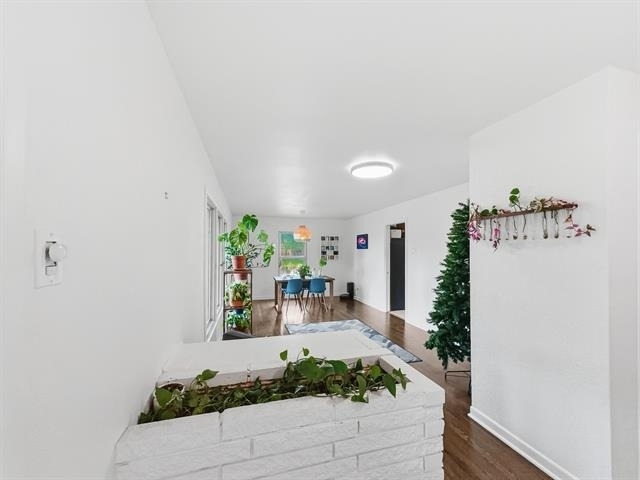 2137 Lenamon Street - Photo 3