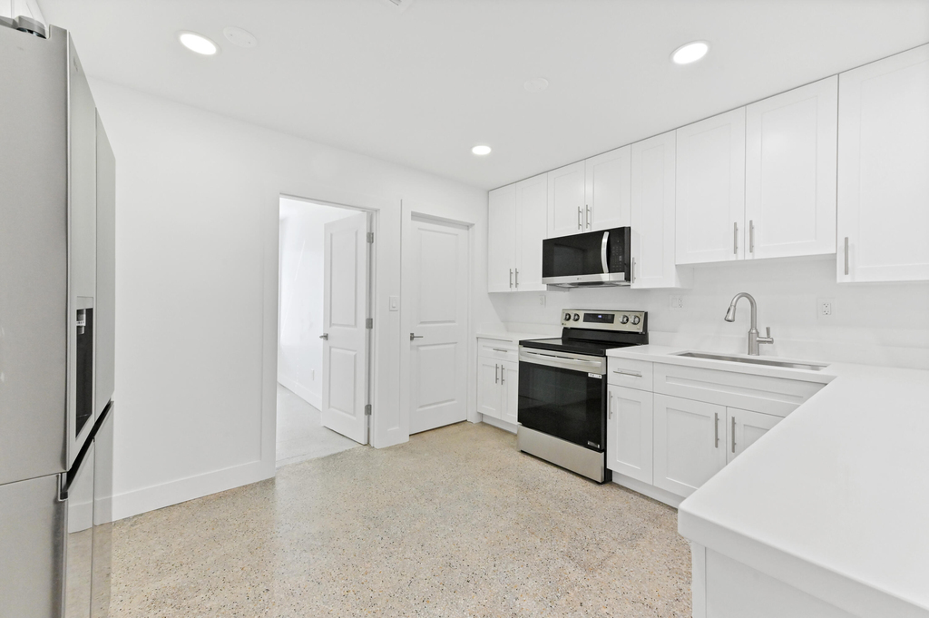 2541 Nw 64th Terrace - Photo 5