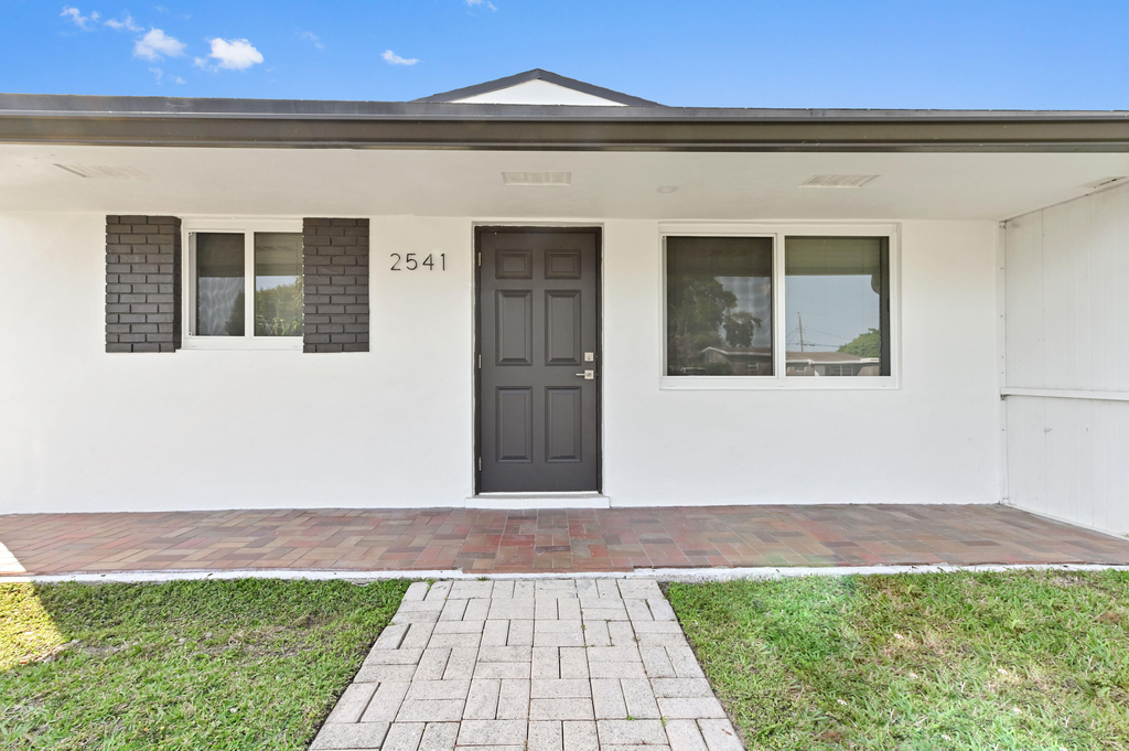 2541 Nw 64th Terrace - Photo 1