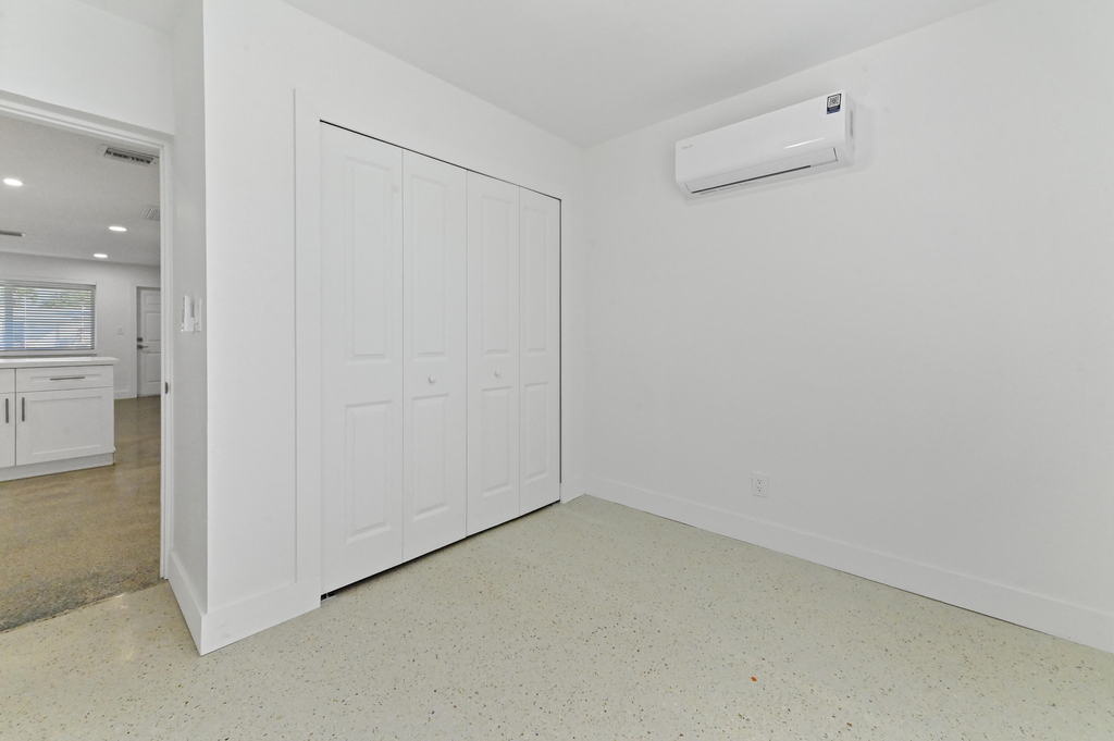 2541 Nw 64th Terrace - Photo 10
