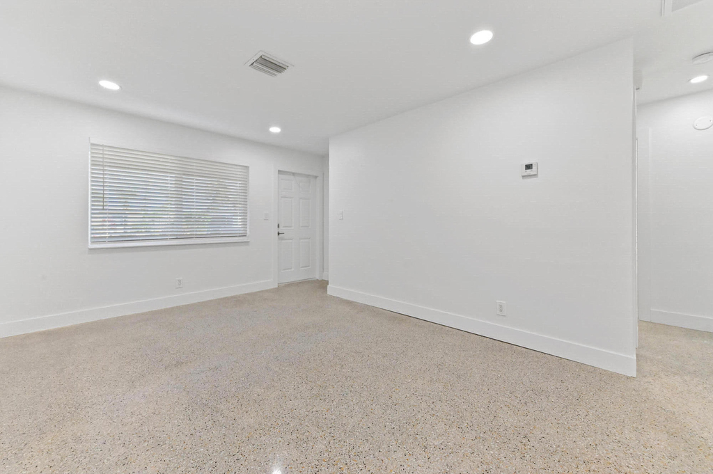 2541 Nw 64th Terrace - Photo 4