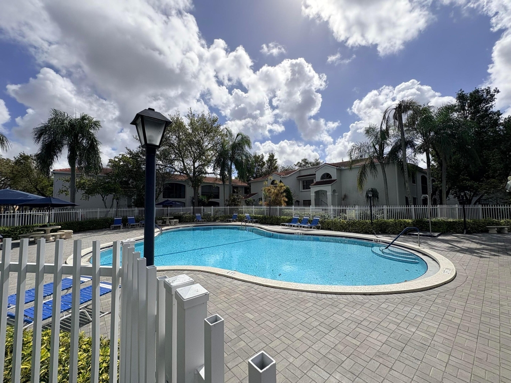 12060 Nw 11th Street - Photo 13