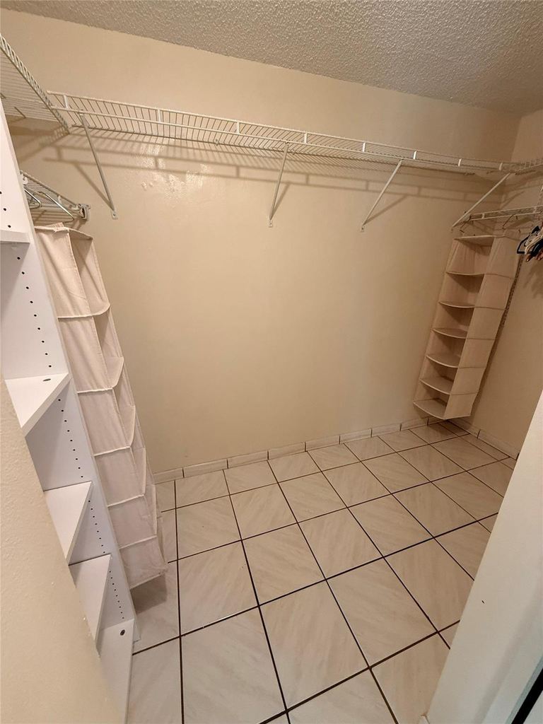 12060 Nw 11th Street - Photo 3