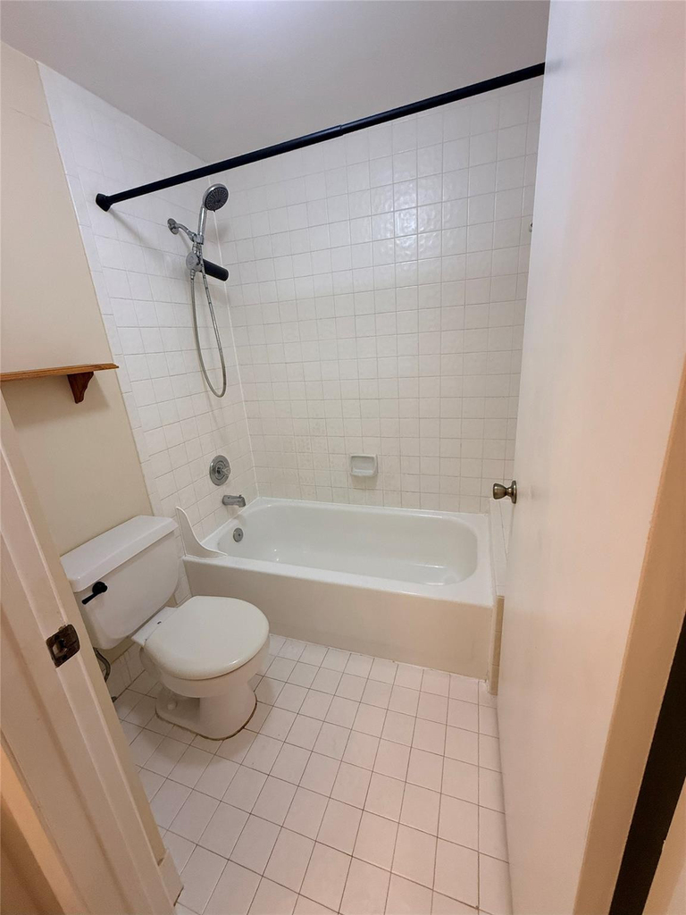 12060 Nw 11th Street - Photo 4