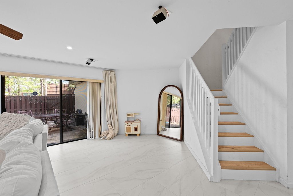 111 Weybridge Circle - Photo 12