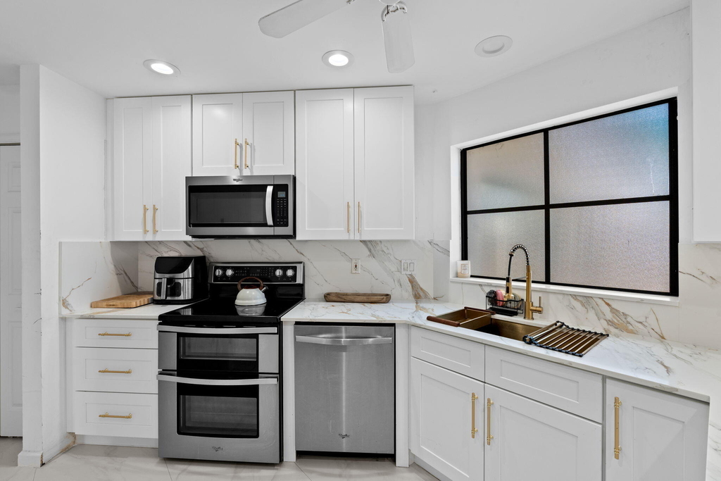 111 Weybridge Circle - Photo 18