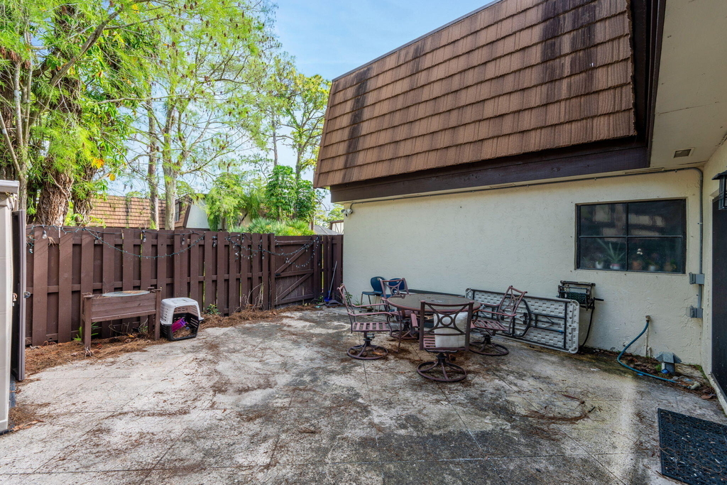 111 Weybridge Circle - Photo 8