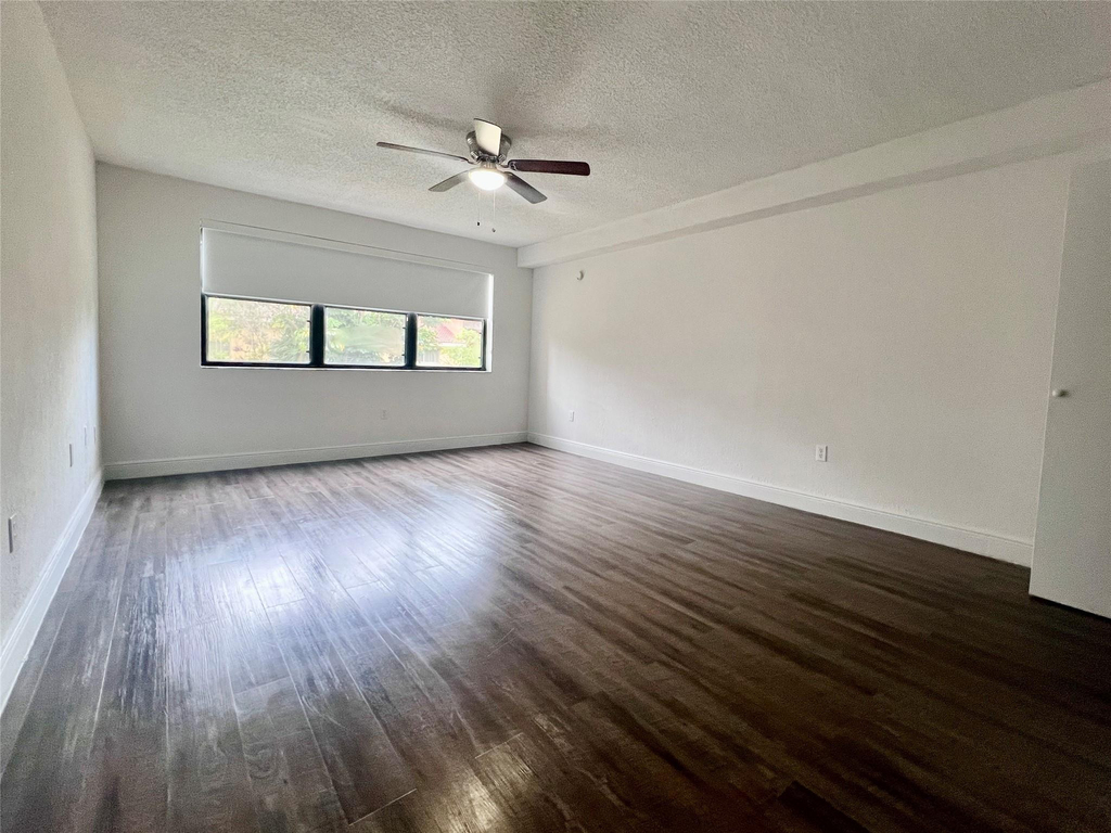 19455 Ne 10 Avenue - Photo 2