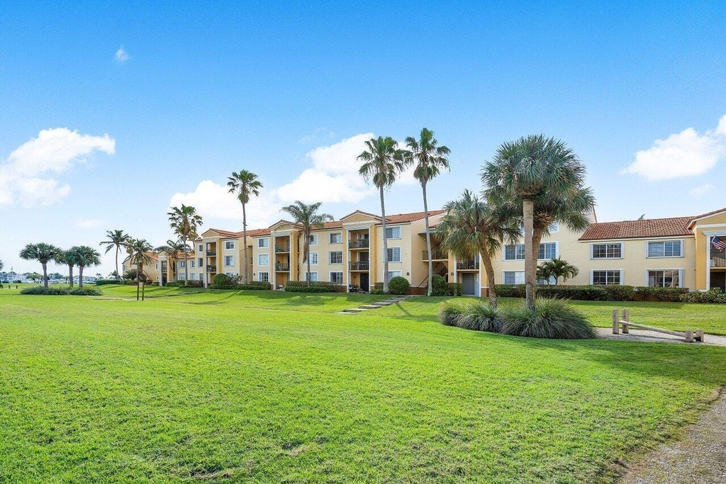 157 Yacht Club Way - Photo 24