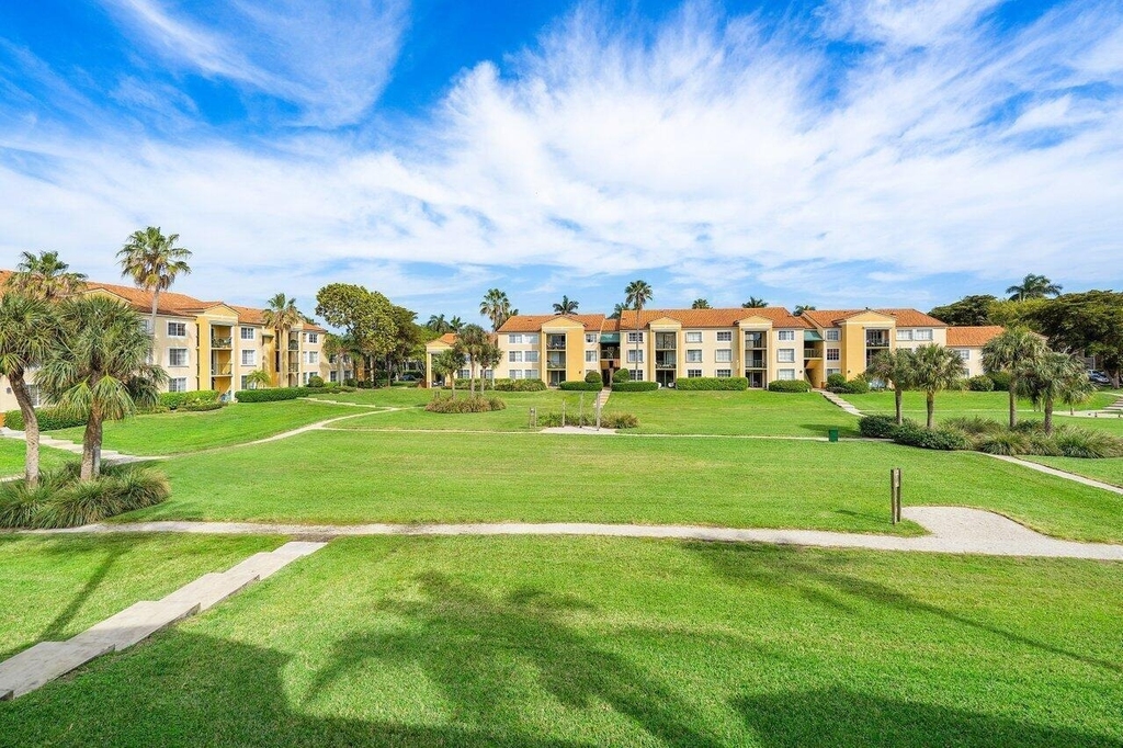 157 Yacht Club Way - Photo 21